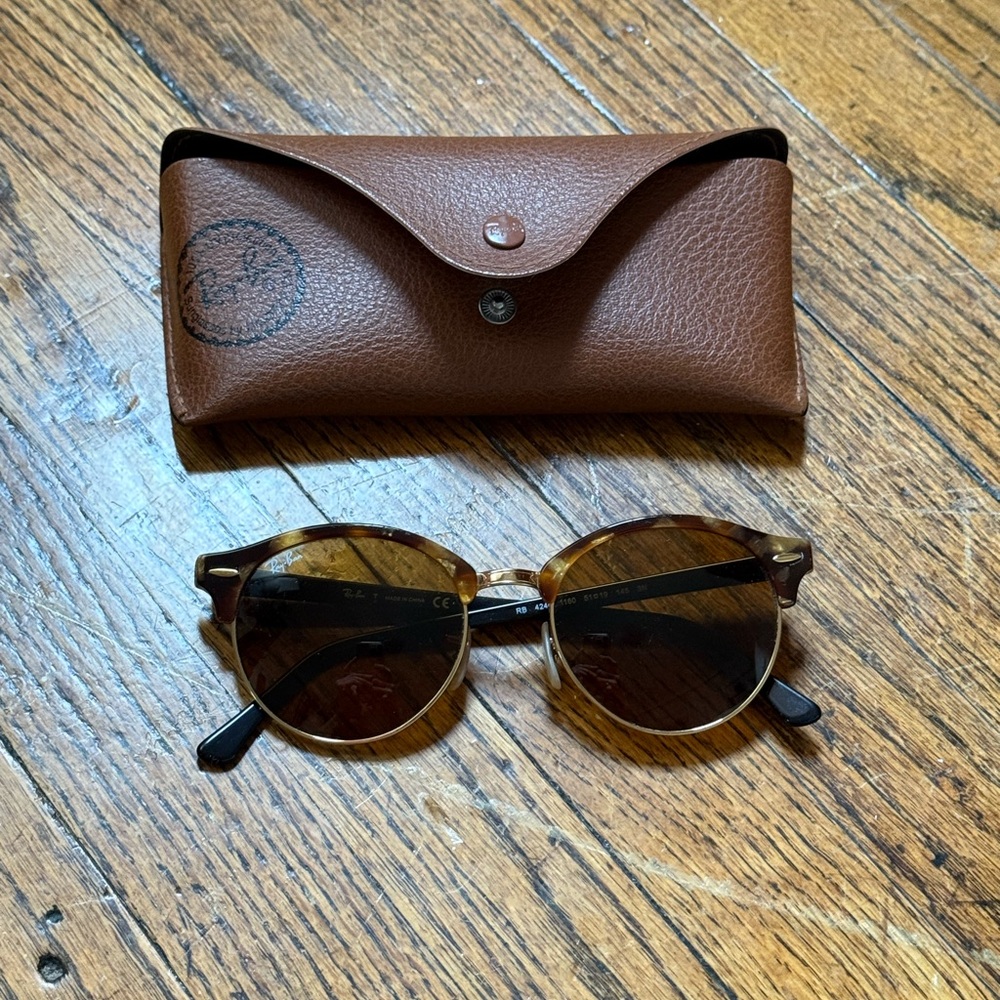 Ray-Ban Brown Sunglasses with Case